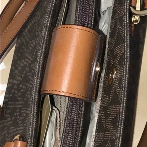 MK crossbody large bag - Picture 3 of 4